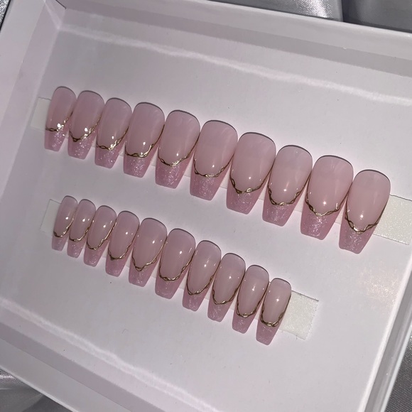 Thread Shell With Gold Chrome Nails - Picture 7 of 7